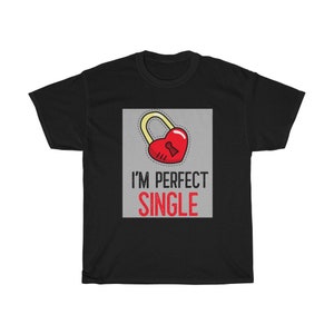 Men&#39;s Short Sleeve Tee Padlock Heart T-Shirt Single Love Shirt Love is Love Independent Living Cool Sayings Funny Shirt