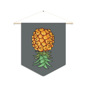 スウィンガーパーティーデコレーション 逆さまに吊るすパイナップルグレーペナント スウィンガー パイナップル好きのあなたへ 知ってるなら知ってるハウスパーティーデコレーション