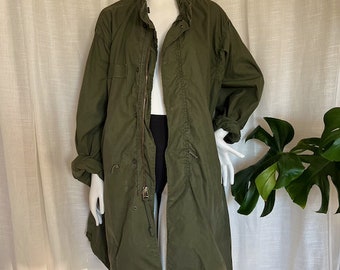 Vintage 1980s Medium M65 Fishtail Parka Extreme Cold Weather