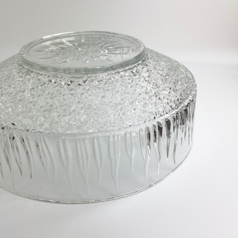 MCM Starburst Large Glass Bowls Set of 2 Ravenhead Sunburst Whitefire