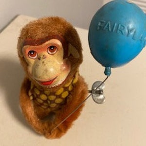 Vintage Wind-Up Tin Face Monkey Toy, FREE SHIPPING!!