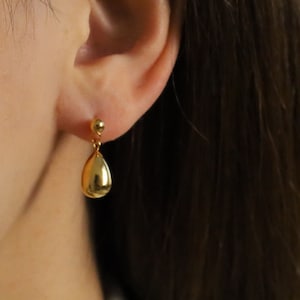 Gold Teardrop Dainty Delicate • Earring Dangly Small Elegant 18k • Gold Titanium Hypoallergenic • Nickle Free Minimalist