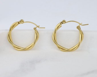 Twist Gold 18k Gold Hoop Earrings •  Hypoallergenic Titanium Fill •  18k Gold Plated Simple Dainty •  Minimalist