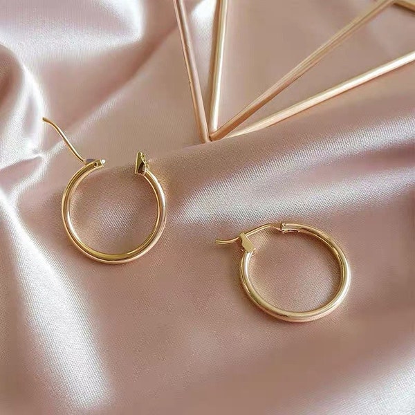 Titanium Gold Hoops • Hypoallergenic 18k Gold Hoop Earrings • Simple  Everyday 18k Gold • Nickel Free Minimalistic • Chic Dainty