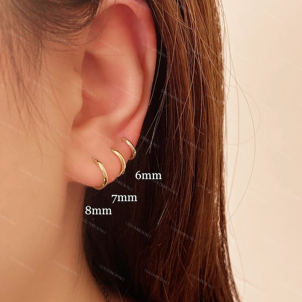 Boucles d'oreilles Tiny Hoop • Boucles d'oreilles délicates en or rempli 14 carats • Boucles d'oreilles Huggie Hoops • Boucles d'oreilles à motifs • Boucles d'oreilles minimalistes • Cadeau pour elle