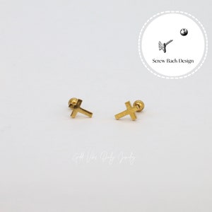 Pendiente de plata y titanio con forma de cruz unisex • Pendiente para parejas hipoalergénico • Plata 925 bañada en oro de 18 k • Relleno de titanio sin níquel