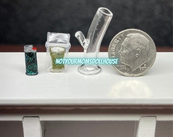 The “Vase” Dollhouse Miniature Set READ DESCRIPTION!