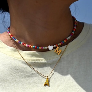 Gargantilla personalizada con inicial de cuentas: collar colorido para niñas y mujeres / Joyería con letras personalizadas / Regalo para tu mejor amiga