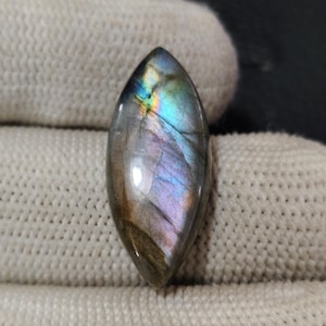100% natuurlijke labradoriet-edelsteen maken voor sieraden Vlees labradoriet, marquisevorm 27 x 11,5 x 6 mm 15 cts