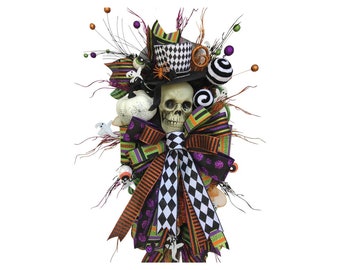 Halloween Harlequin Hat Skull Wreath; Halloween Swag; Halloween Wreath Front Door; Halloween Gift; Halloween Harlequin Hat front door wreath