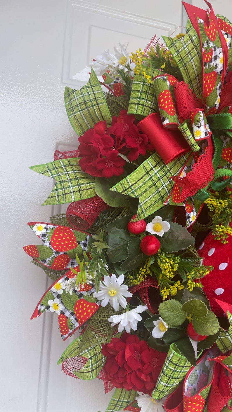 Handmade Strawberry Summer Wreath, Farmhouse Front Door Decor, Spring ...