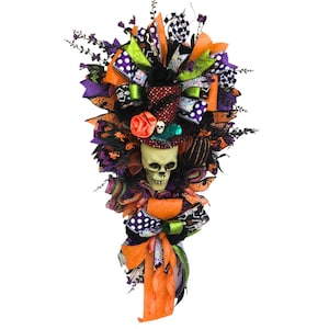 Spooky Halloween Skull Wreath, Skeleton Wreath, Skull Halloween Wreath for front door, Orange Purple Black Ribbons, Gothic Fall Decorations