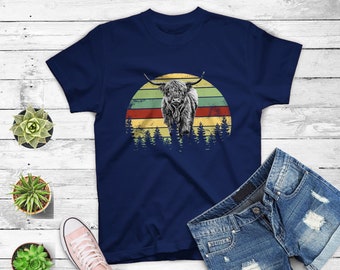 Scottish Highland Cow Retro Sunset Gift T-Shirt