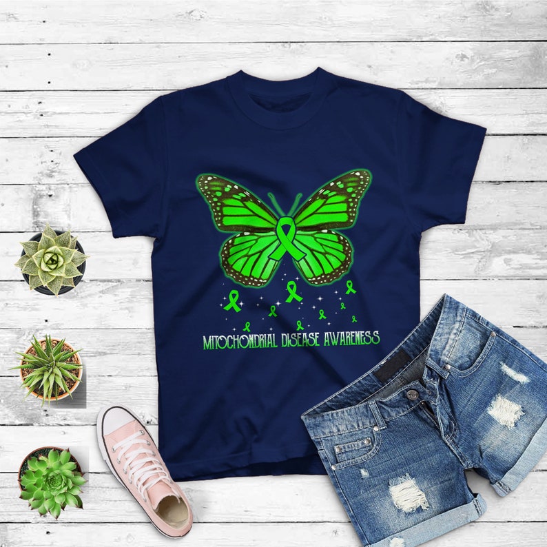Mitocondrial Disease Awareness Camiseta de Mariposa Navy