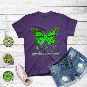 Mitocondrial Disease Awareness Camiseta de Mariposa Purple