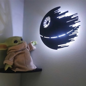Deathstar Hintergrund beleuchtete LED-Wandleuchte