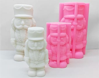 Moules à Bougies De Noël En Silicone – Forme Casse-noisette – 2 Tailles (grand 20,4 Cm, Petit 13,6 Cm) – Pour Résine, Chocolat, Savon