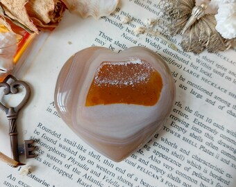 Banded Agate Crystal Heart, Druzy Agate Crystal Palm Stone, Chakra Stone, Witchcraft Crystals