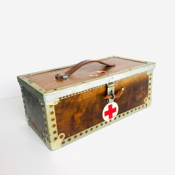 WW2 Medical Nurse Box | World War 2 Memorabilia |