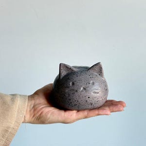 Gray Color Ceramic Cat Urn – Mini Pet Ash Urn, Keepsake Urn, Personalized Cat Memorial Gift | Rainbow Bridge | Safe Shipping Guarantee !!!