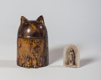 Ceramic Cat Urn, Glazed Memorial Keepsake with 400 ml Capacity