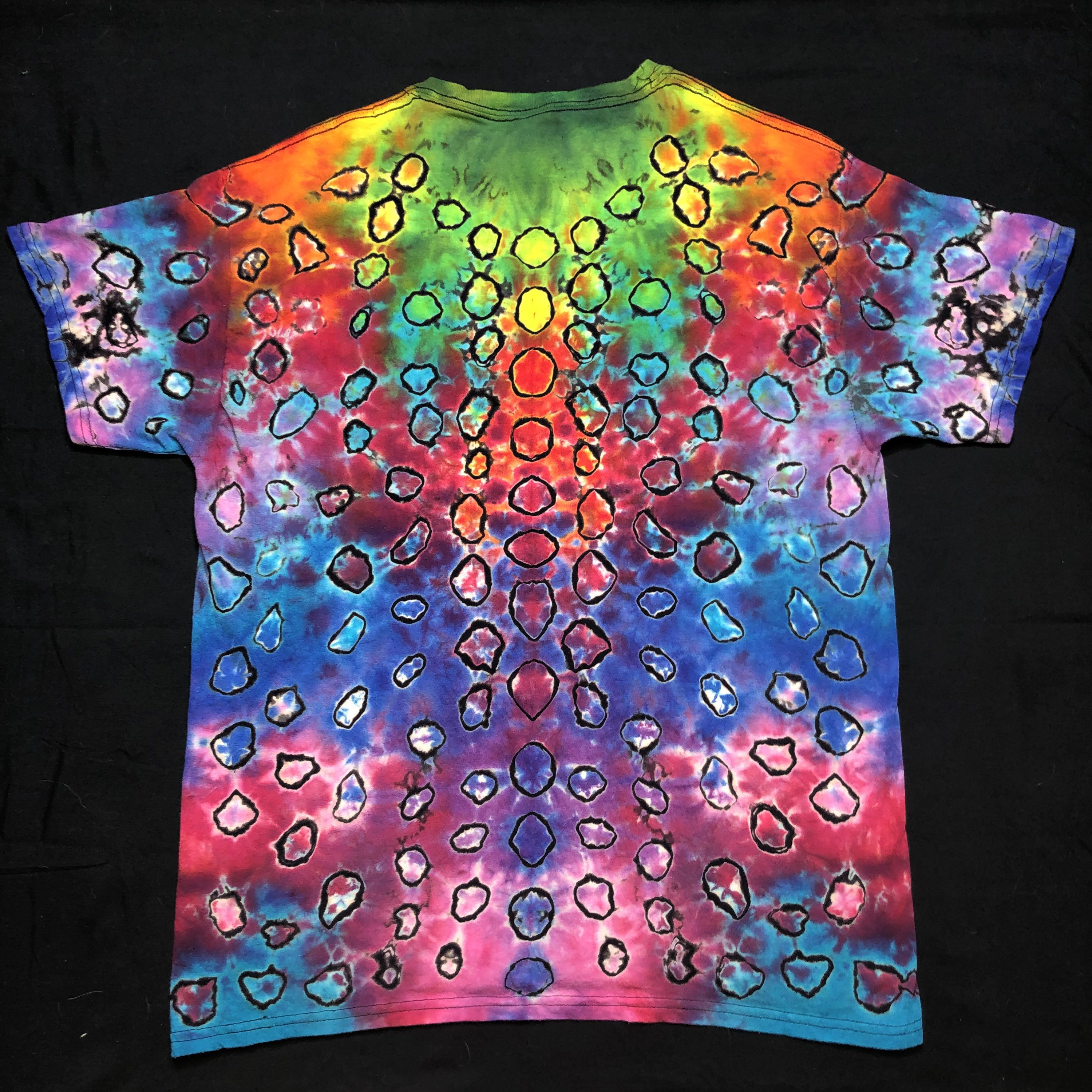 how to make a reverse tie dye shirt