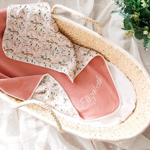 Babydecke mit Namen Bestickte Babydecke Neugeborenes individuelles Geschenk Babypartygeschenk gestickte Kinderwagen-Decke
