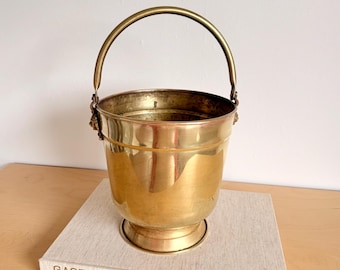 Vintage Brass Bucket with Lion Heads Decorative Retro 5L Pail Antique Coal Scuttle Golden Brass Planter 1930s–1940s Flower Pot