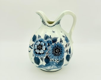 Vintage Royal Goedewaagen Blue Delft Pitcher 1950s 1960s Dutch Pottery Vase Hand Painted Holland Blue White Farmhouse Decor