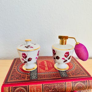 Romantic Vintage Set of Perfume Atomizer & Porcelain Jar with Rose Design from the 1950s | Retro Vanity Decoration | Mid Century Rose Decor