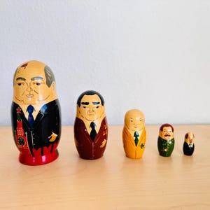 5-Piece Decorative Vintage Matryoshka Set Russian Presidents | Retro Matryoshka Dolls 5-Piece Set | Folklore Figures of Russian Leaders