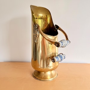 Vintage Brass Umbrella Stand with Ceramic Handles Elegant French Farmhouse Style Umbrella Holder Nostalgic golden Umbrella Stand