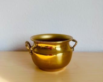 Piccolo vaso da fiori in ottone - metà secolo - calderone della strega