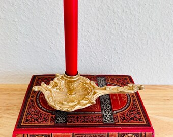 Artfully Crafted Vintage Brass Candle Holder in Baroque/Rococo Style – Elegant Decoration in Gold | Golden Baroque Candle Stand