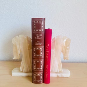 Vintage Horse Bookends from the 1960s - Onyx Marble in Mid Century Style | Collector&#39;s Horse Bookends | Vintage Horse Decor