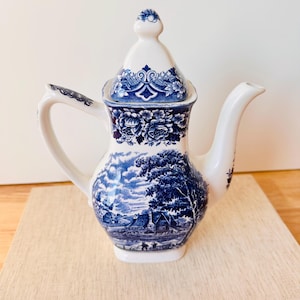 Blue and White Vintage Coffee Pot in Country House Style by Grindley Staffordshire | Decorative Retro 1960s Teapot | Classic English Teapot