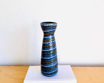 西ドイツの陶器の花瓶 - 斑点のある青灰色の釉薬と黄色の内側 (4.75