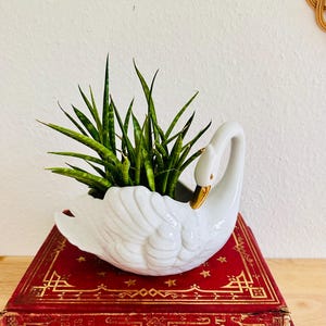 Beautiful Vintage Ceramic Swan Planter from France | Elegant Mid-Century White and Gold Swan Planter | Swan Shaped Classic Flower Pot