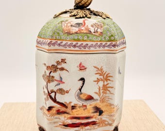 Wong Lee ナポレオン3世様式の壺 Wong Lee ナポレオン3世様式の壺 Wong Lee ナポレオン3世様式の壺