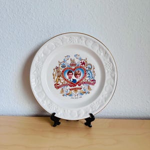 Vintage Collector Plate Charles & Diana | Royal Worcester Company | Royal Wedding Memorabilia | Pristine Condition | Charles Diana 1981