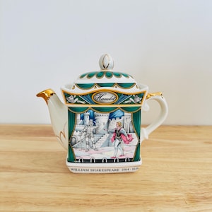 Sadler Teapot Hamlet Ghost Scene Vintage Porcelain Teapot Collectible Teaware Made in England Retro Tea Accessory Gift for Tea Lovers