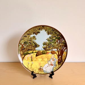 Vintage Wall Plate with Autumn Scene Retro Wall Decor Harvest Picture Fall Porcelain Plate Seasonal Home Decoration 1980s Collectible