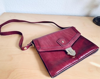 Vintage Handtasche 1970er Jahre in Burgunderfarbe Rote Crossbody Tasche aus Leder Retro Umhängetasche Leder Weinrote Handtasche