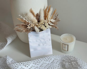 Pocket dried flowers groom boutonniere, wedding boho boutonniere, rustic pocket boutonniere in natural and white colors