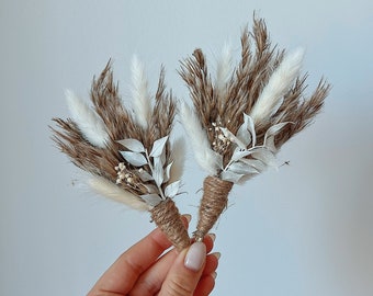 Boho dried flowers groom boutonniere for wedding with natural and white flowers