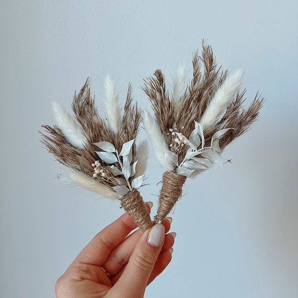 Boho dried flowers groom boutonniere for wedding with natural and white flowers