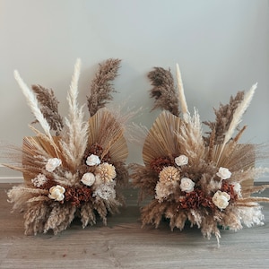 Dried flowers wedding backdrop copper stand for boho rustic bohemian wedding table centerpieces in natural autumn terracotta colors