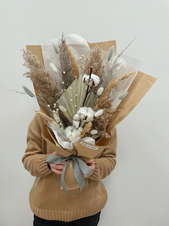 Flower arrangement sale accessories