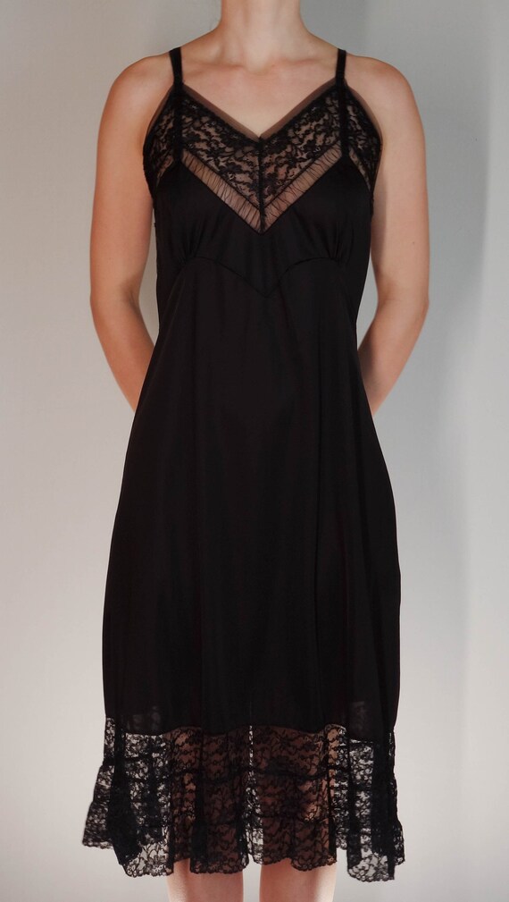 50's Vintage Black Slip With Lace Trim - Aristocra