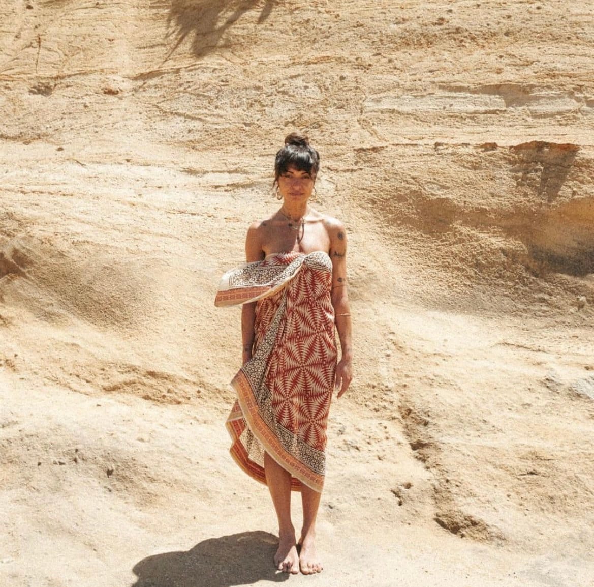 Poncho Avec Pompons Noir Femme | Morgan